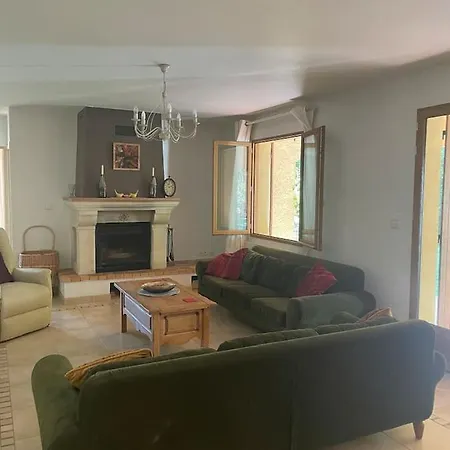 With Pool فيلة *